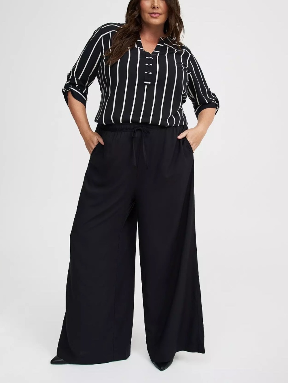 Torrid Pants 2X Slacks Wide Leg High Rise Black Challis PullOn Pockets Plus Size